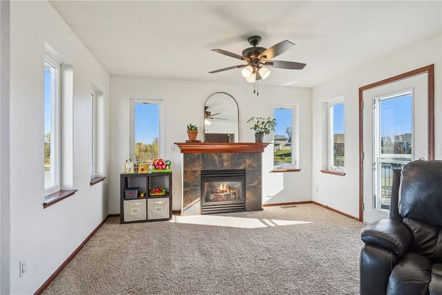 142 Brighton Circle SW, Cedar Rapids, IA 52404