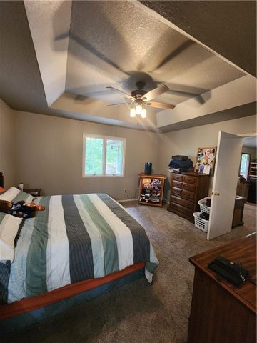 6 Condry Lane, Bella Vista, AR 72714