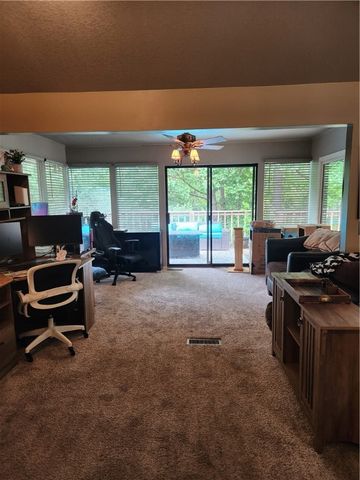 6 Condry Lane, Bella Vista, AR 72714