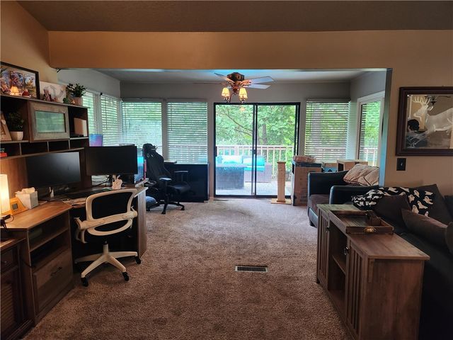 6 Condry Lane, Bella Vista, AR 72714