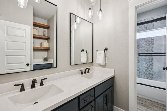 821 Cheyenne Trail, Trenton, TX 75490