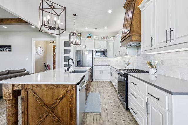 821 Cheyenne Trail, Trenton, TX 75490