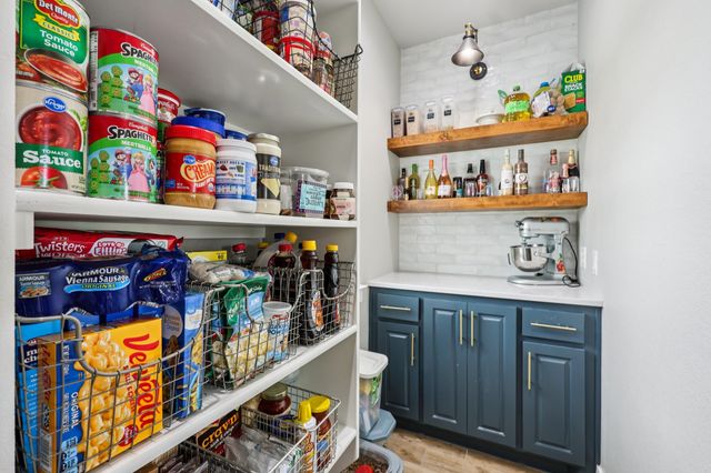 821 Cheyenne Trail, Trenton, TX 75490