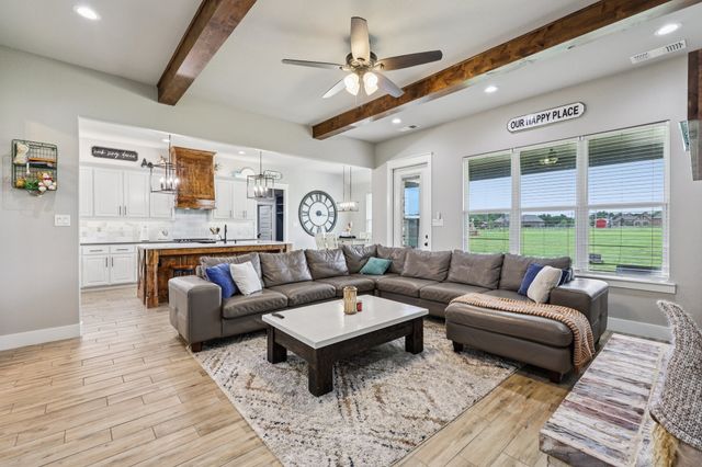 821 Cheyenne Trail, Trenton, TX 75490