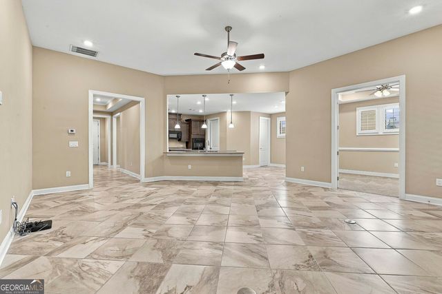 122 Cottonwood Circle, Peachtree City, GA 30269