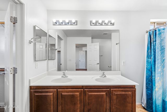 5209 W Shaw Butte Drive, Glendale, AZ 85304