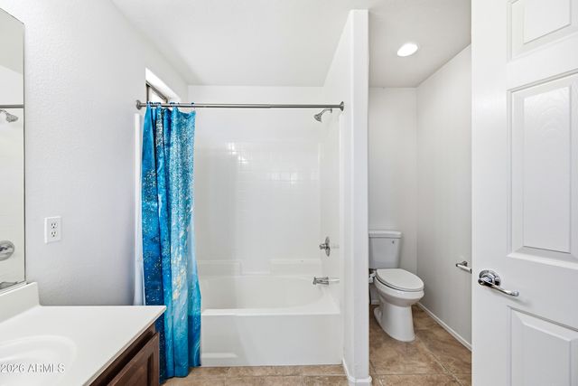 5209 W Shaw Butte Drive, Glendale, AZ 85304