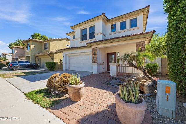 5209 W Shaw Butte Drive, Glendale, AZ 85304