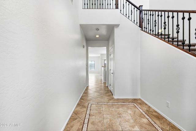 5209 W Shaw Butte Drive, Glendale, AZ 85304