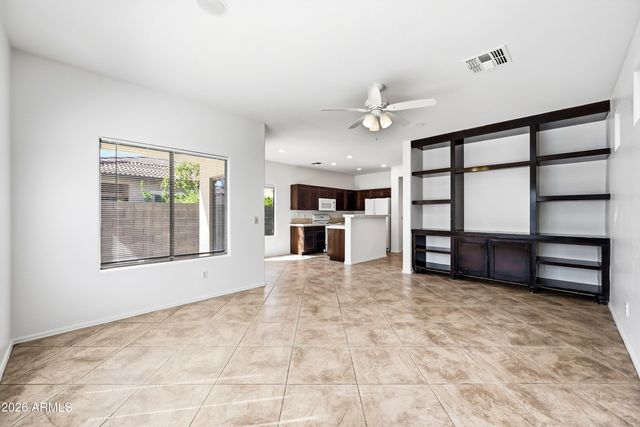 5209 W Shaw Butte Drive, Glendale, AZ 85304