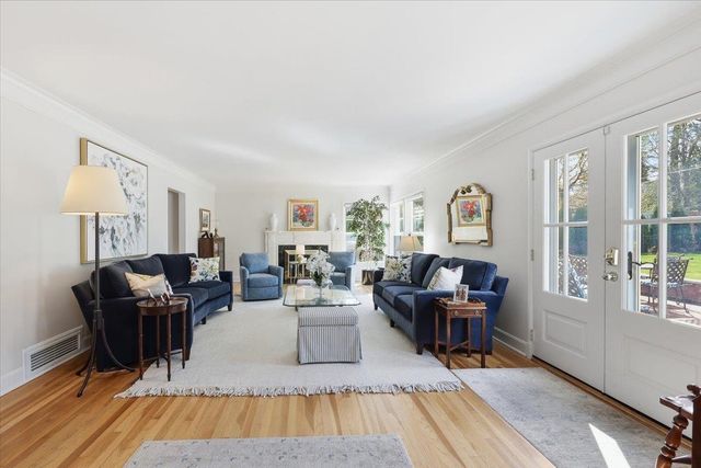 1228 E Overbluff Rd, Spokane, WA 99203