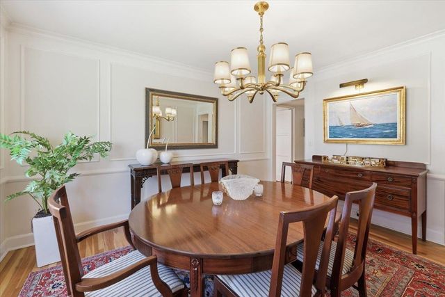 1228 E Overbluff Rd, Spokane, WA 99203