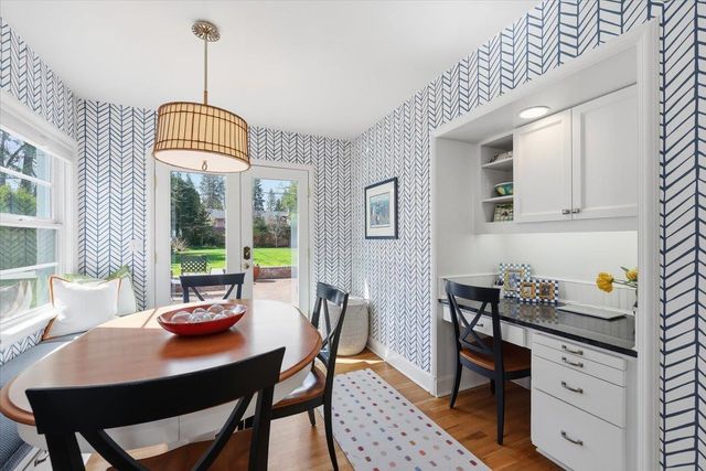 1228 E Overbluff Rd, Spokane, WA 99203
