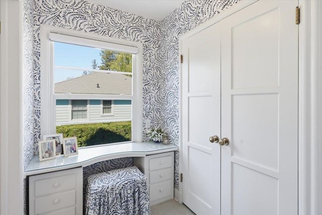 1228 E Overbluff Rd, Spokane, WA 99203