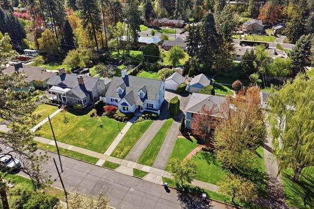 1228 E Overbluff Rd, Spokane, WA 99203