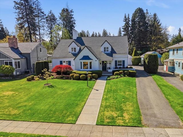 1228 E Overbluff Rd, Spokane, WA 99203