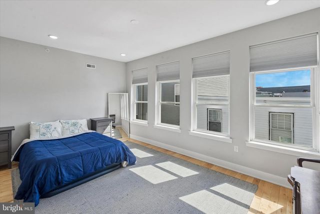 2720 W CABOT ST, Philadelphia, PA 19121