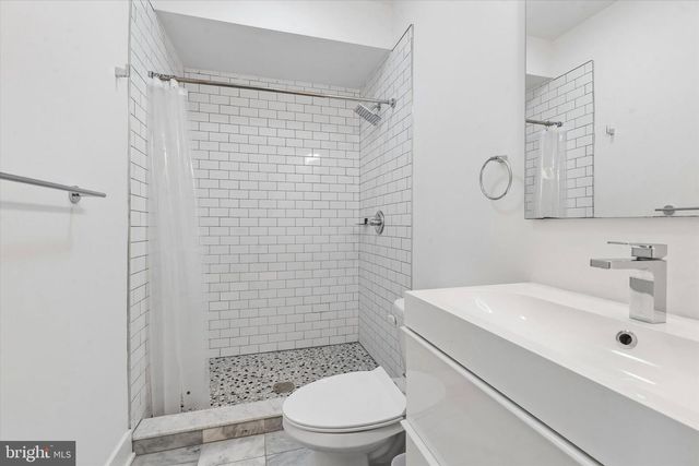 2720 W CABOT ST, Philadelphia, PA 19121