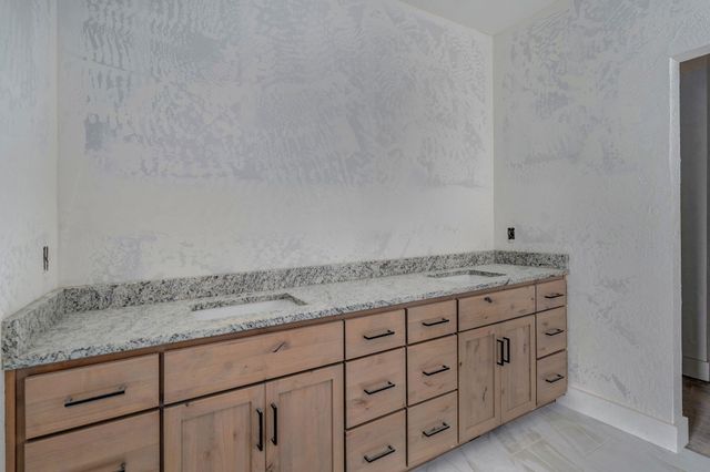 2929 W Marty Street, Springfield, MO 65810