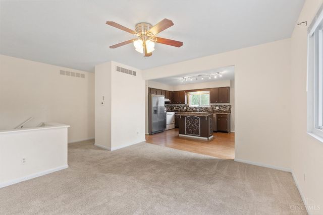 1292 Deblin Dr, Miami Twp, OH 45150