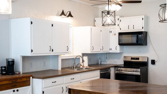 213 County Road 2320, Telephone, TX 75488