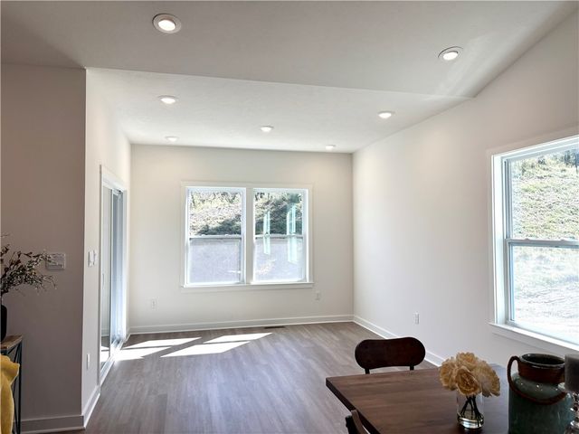 1002 Whistler Way, Adams Twp, PA 16046