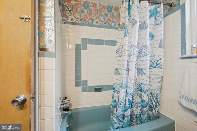 2127 HOFFNAGLE ST, Philadelphia, PA 19152