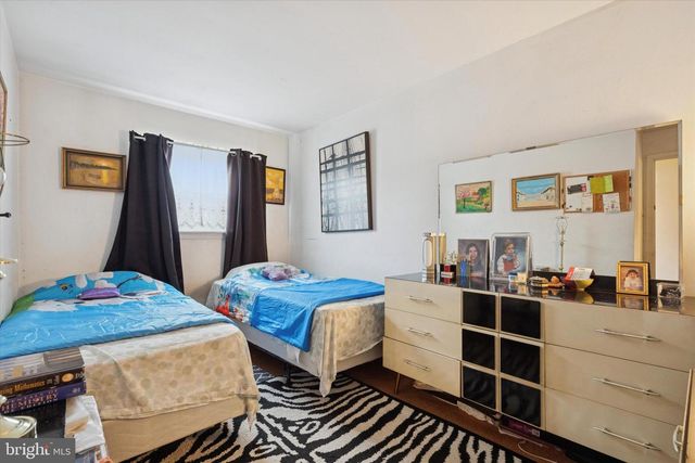 2127 HOFFNAGLE ST, Philadelphia, PA 19152