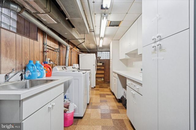 2127 HOFFNAGLE ST, Philadelphia, PA 19152