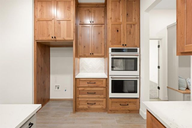 7530 NE Hawk Drive, Piedmont, OK 73078