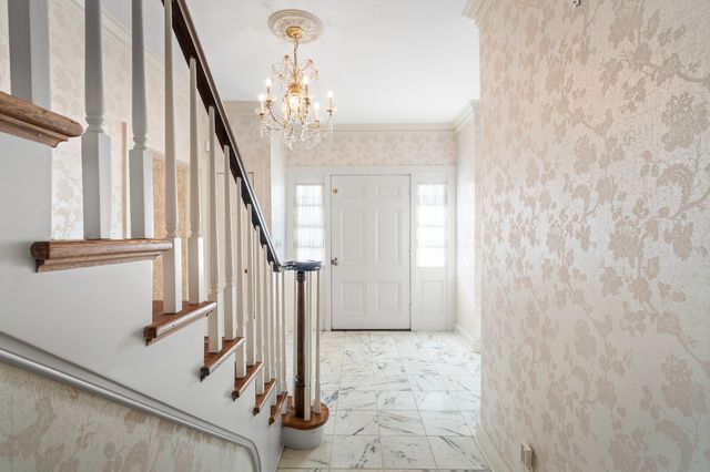 2304 Woodmont Blvd, Nashville, TN 37215