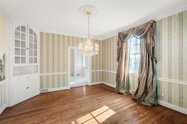 2304 Woodmont Blvd, Nashville, TN 37215