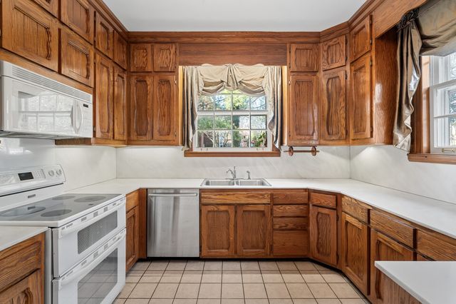 2304 Woodmont Blvd, Nashville, TN 37215