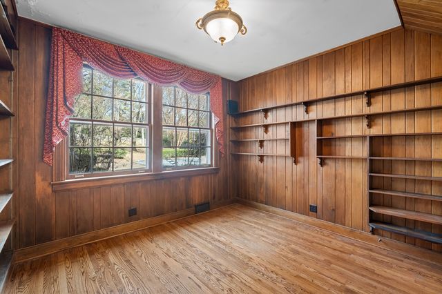 2304 Woodmont Blvd, Nashville, TN 37215