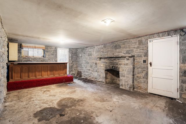 2304 Woodmont Blvd, Nashville, TN 37215