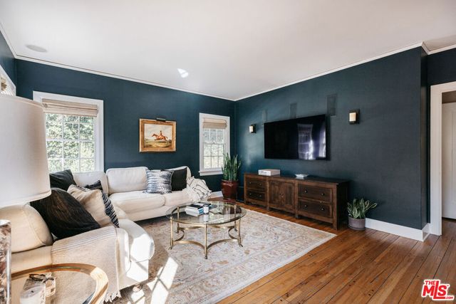 4207 Dundee Drive, Los Angeles, CA 90027