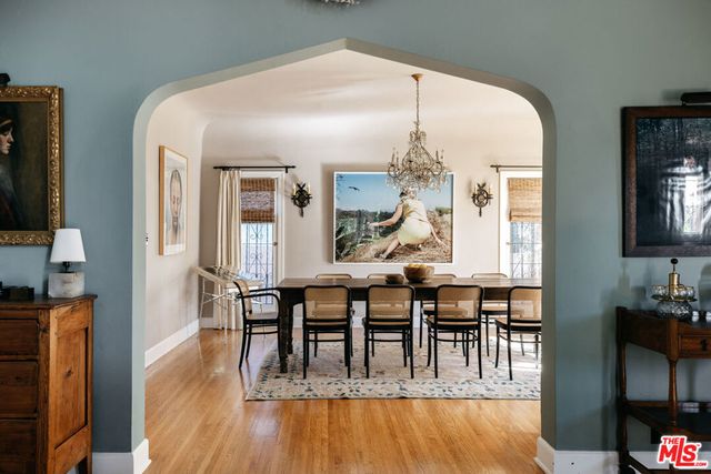 4207 Dundee Drive, Los Angeles, CA 90027
