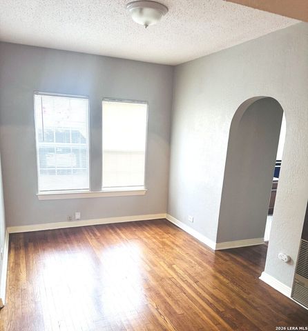409 W Lynwood Ave Apt 1, San Antonio, TX 78212