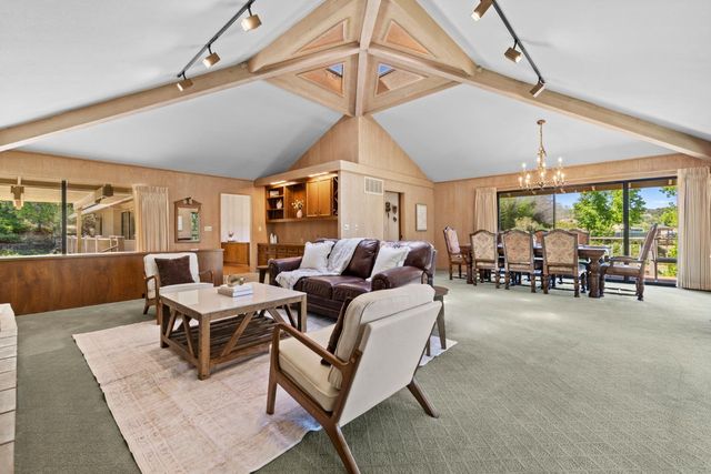 8860 Auburn Valley Rd, Auburn, CA 95602