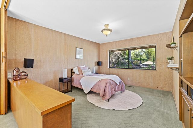 8860 Auburn Valley Rd, Auburn, CA 95602
