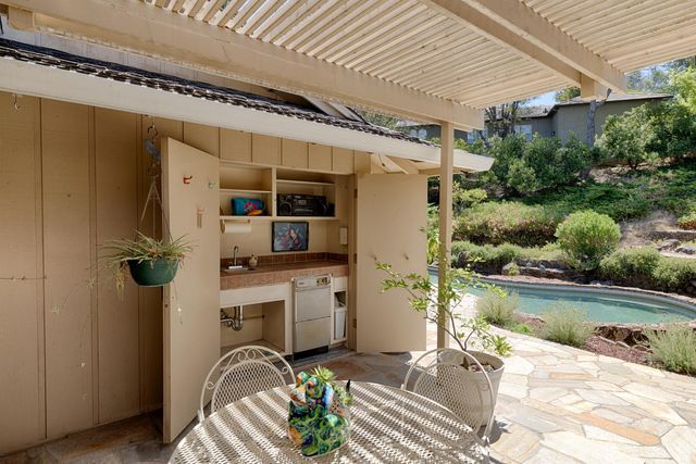8860 Auburn Valley Rd, Auburn, CA 95602