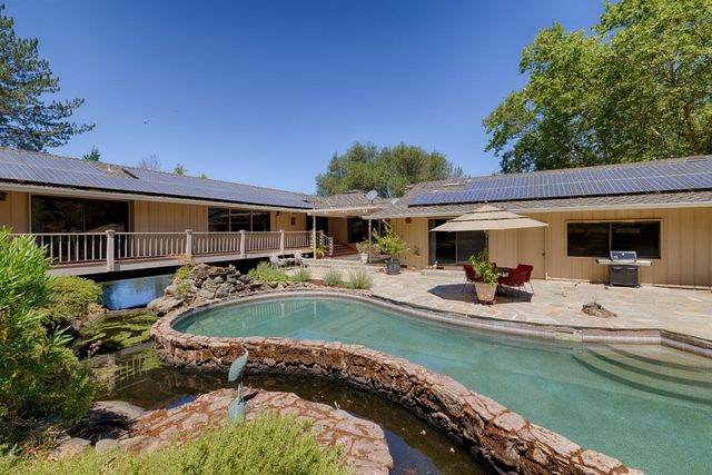 8860 Auburn Valley Rd, Auburn, CA 95602