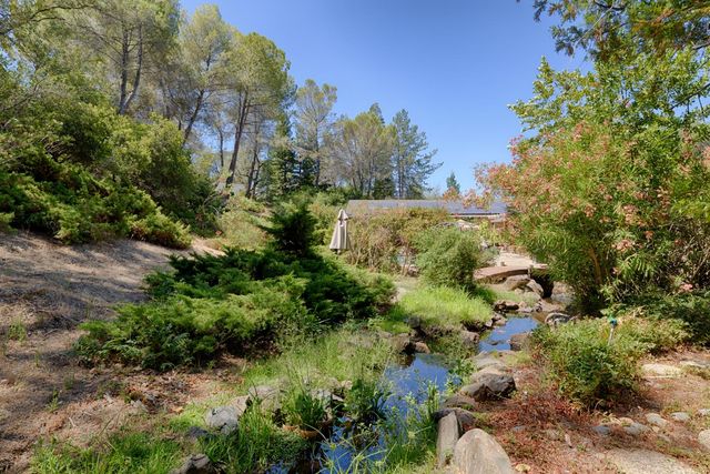8860 Auburn Valley Rd, Auburn, CA 95602