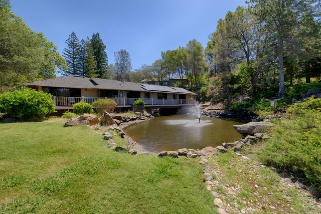 8860 Auburn Valley Rd, Auburn, CA 95602