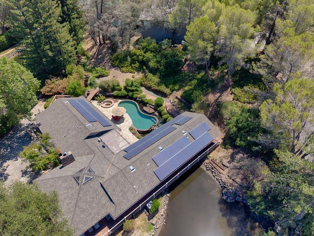 8860 Auburn Valley Rd, Auburn, CA 95602