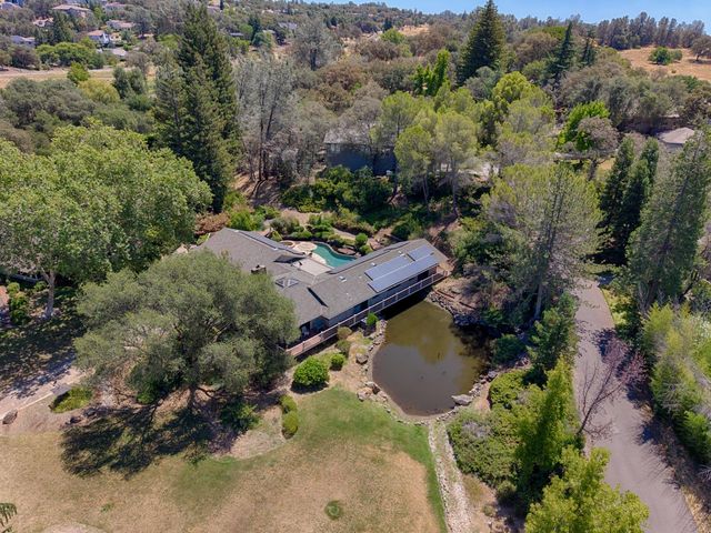 8860 Auburn Valley Rd, Auburn, CA 95602