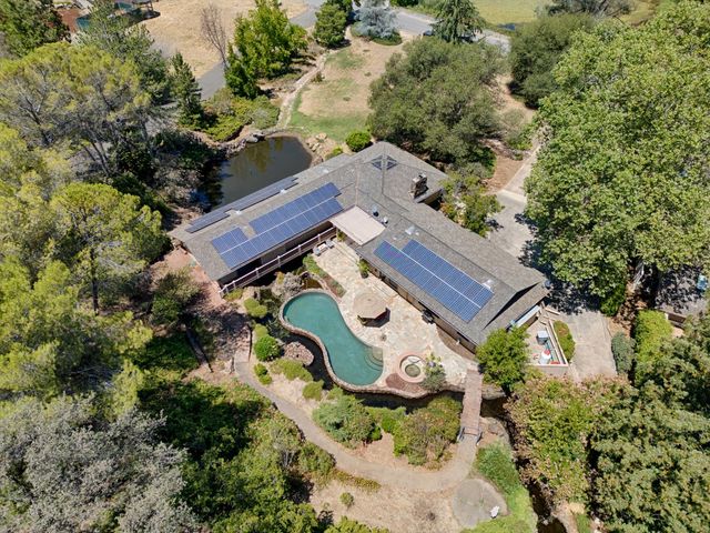 8860 Auburn Valley Rd, Auburn, CA 95602