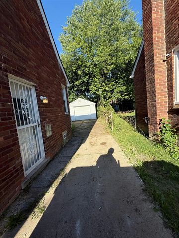 9080 Stahelin Avenue, Detroit, MI 48228