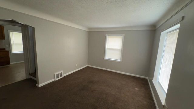 9080 Stahelin Avenue, Detroit, MI 48228