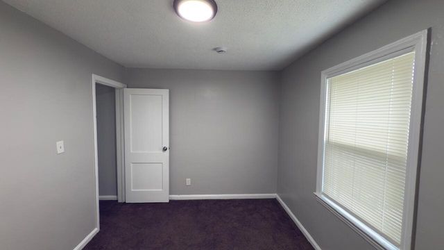 9080 Stahelin Avenue, Detroit, MI 48228